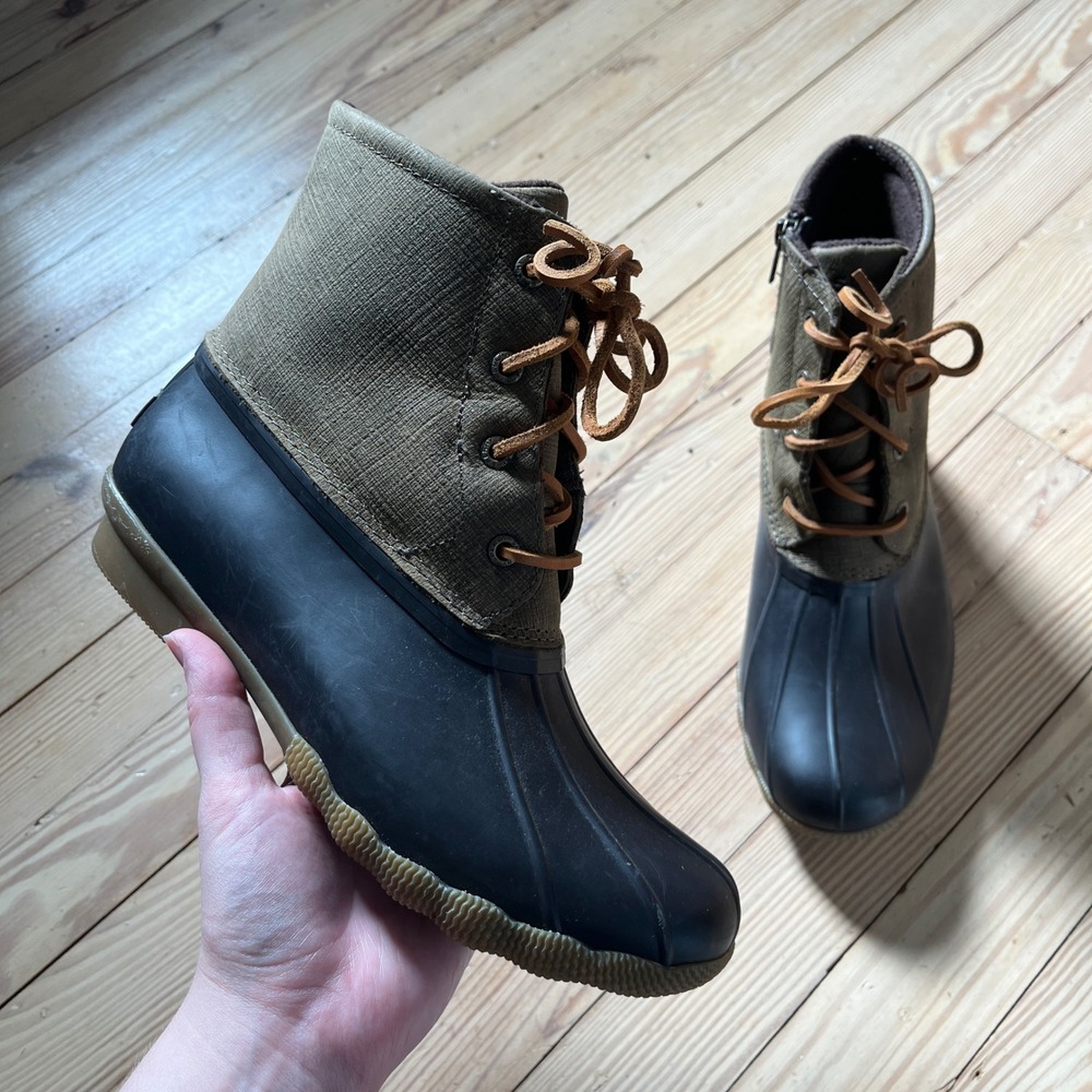 Sperry Saltwater Duck Boot Womens 8.5 Olive Green Canvas Rain Boot STS99729